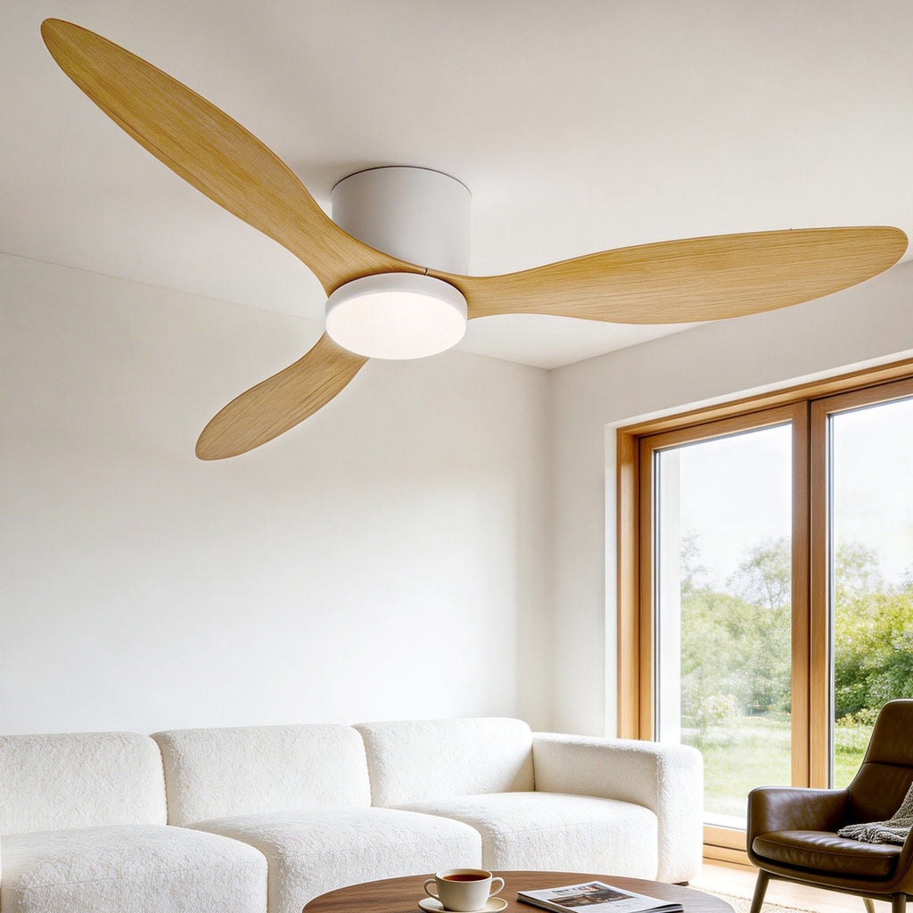 Ventilador de techo Devanti de 52'' con motor de CC, luz y control remoto, madera clara