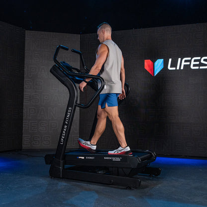 Cinta de correr con inclinación ultraalta Everest 2 de Lifespan Fitness