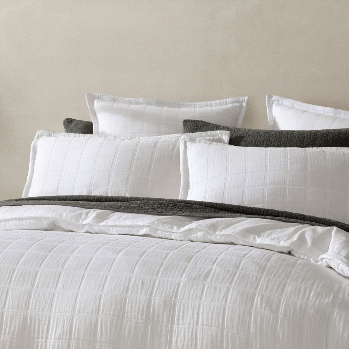 Platinum Collection Sierra White Cotton Matelasse Quilt Cover Set King