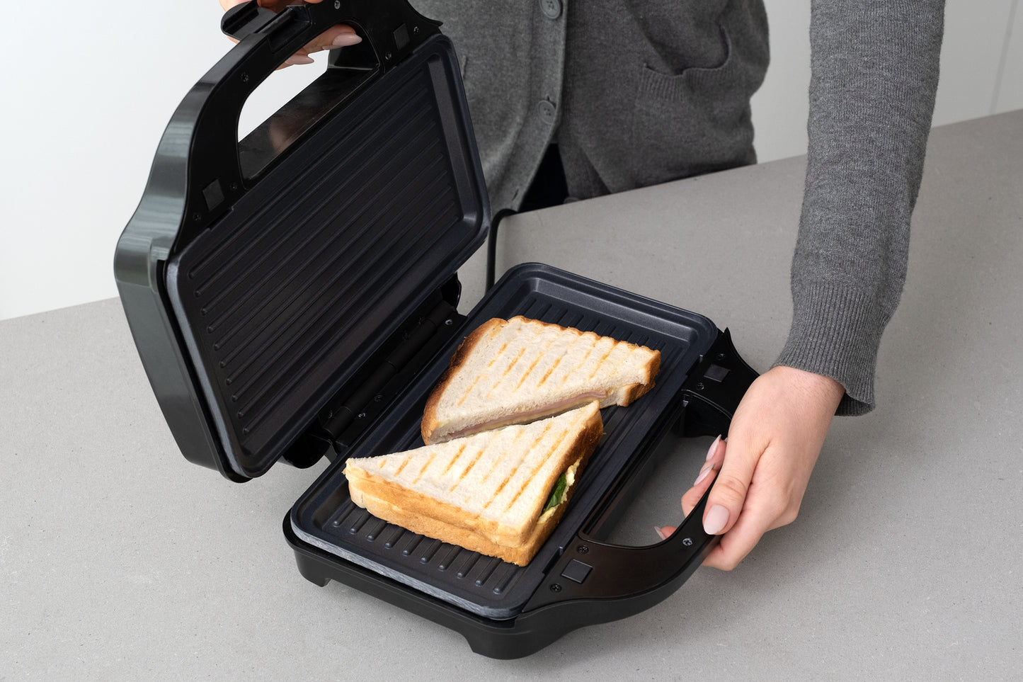 Sandwich Press w/ 3 Interchangeable Plates Incl Toasties & Waffles